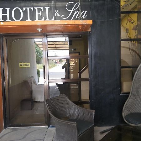 Antons Inn Balanga Exterior foto